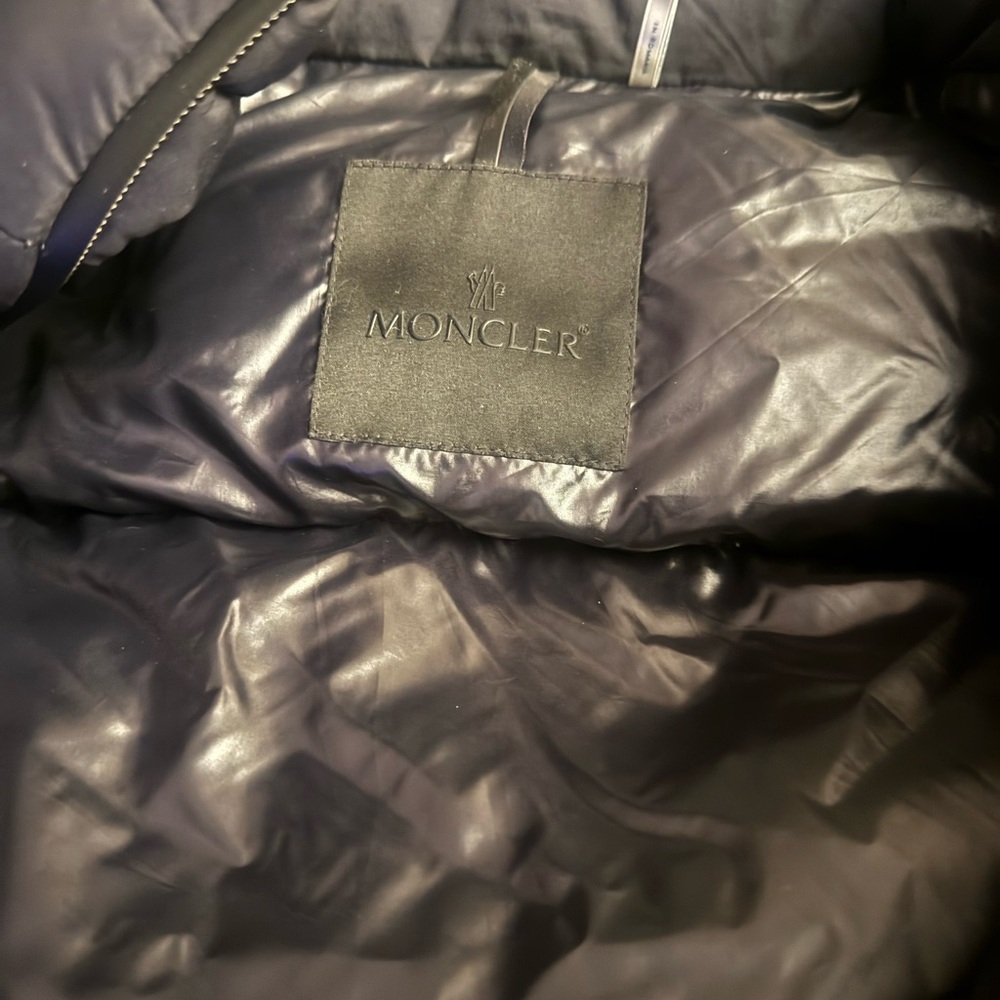 Moncler Cerces Puffer Jacket - Picture 4 of 7